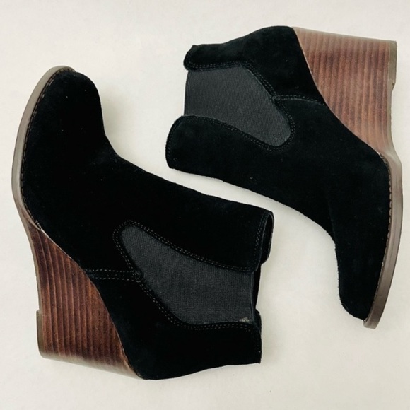 LUCKY BRAND Yamka Black Suede Wedge Chelsea Stacked Heel Bootie Shoes Size 10 - Picture 2 of 10